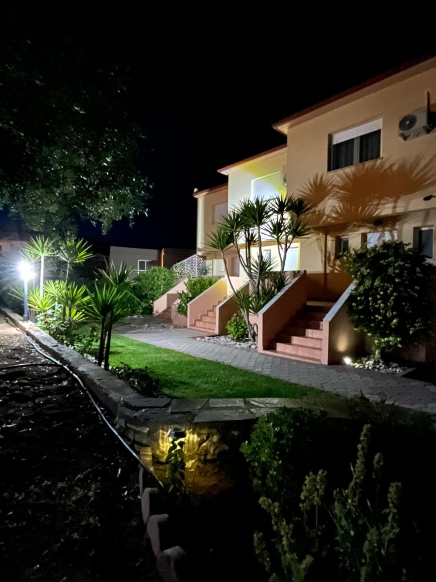 En Ethria Apartment ลิเมนาเรีย ภายนอก รูปภาพ