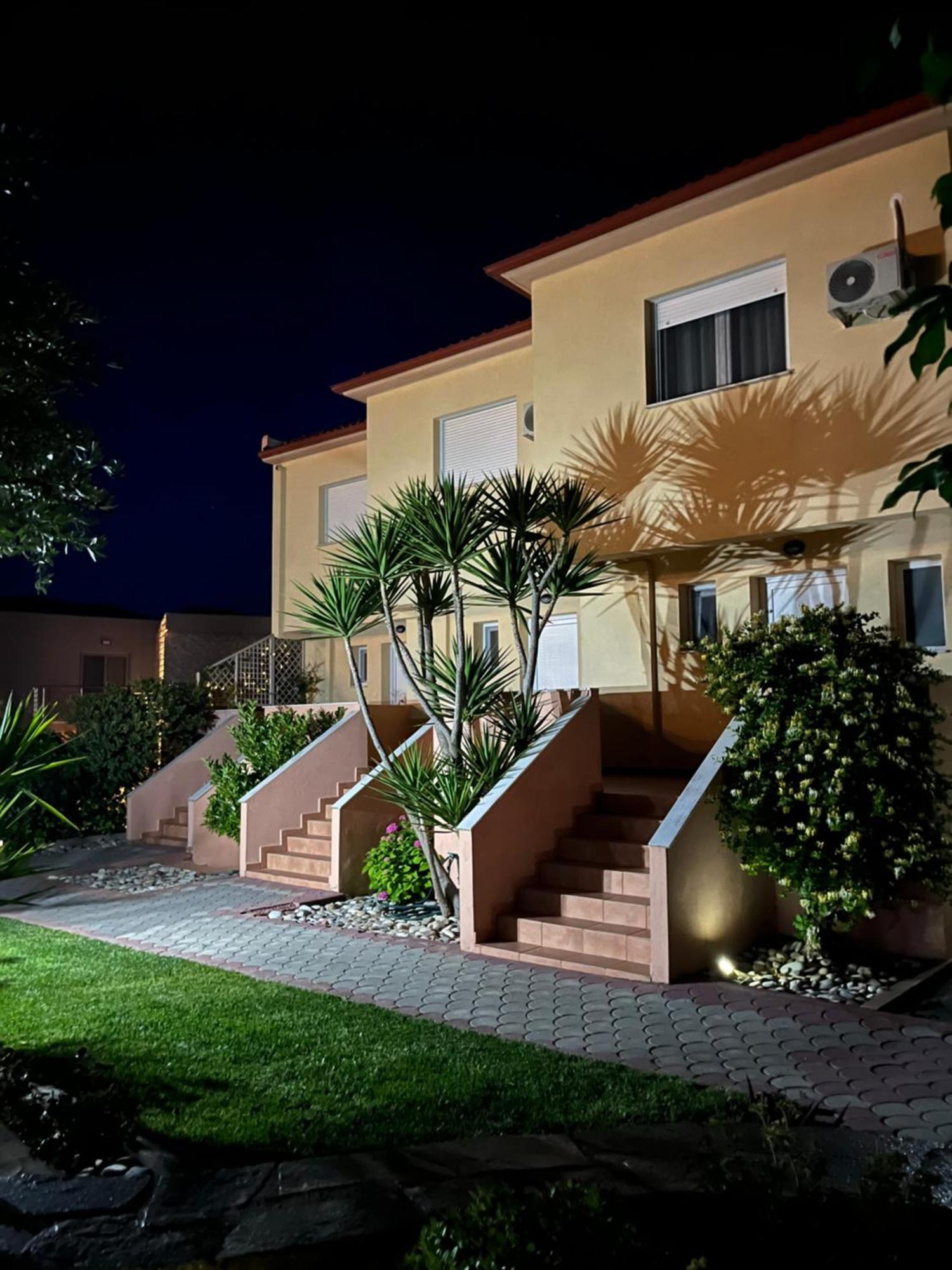 En Ethria Apartment ลิเมนาเรีย ภายนอก รูปภาพ